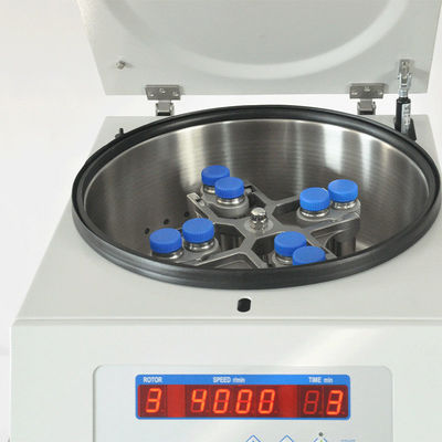 Os centrifugadores clínicos LCD de Cenlee 5000rpm indicam o motor da conversão de frequência da C.A.